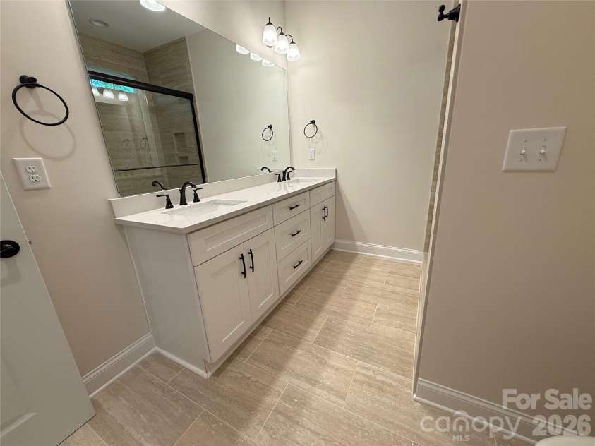 105 Abbington Lane, Shelby, NC 28150.  MLS# CAR4380591, YatesRealty ID 34185. ...dual vanity,...