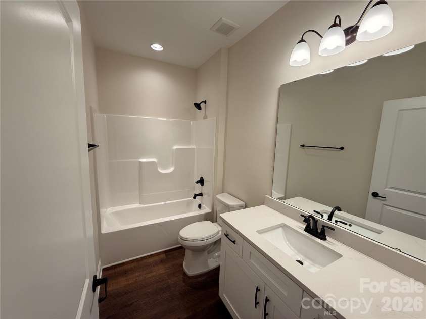 105 Abbington Lane, Shelby, NC 28150.  MLS# CAR4380591, YatesRealty ID 34185. Full hall bathroom on the main level