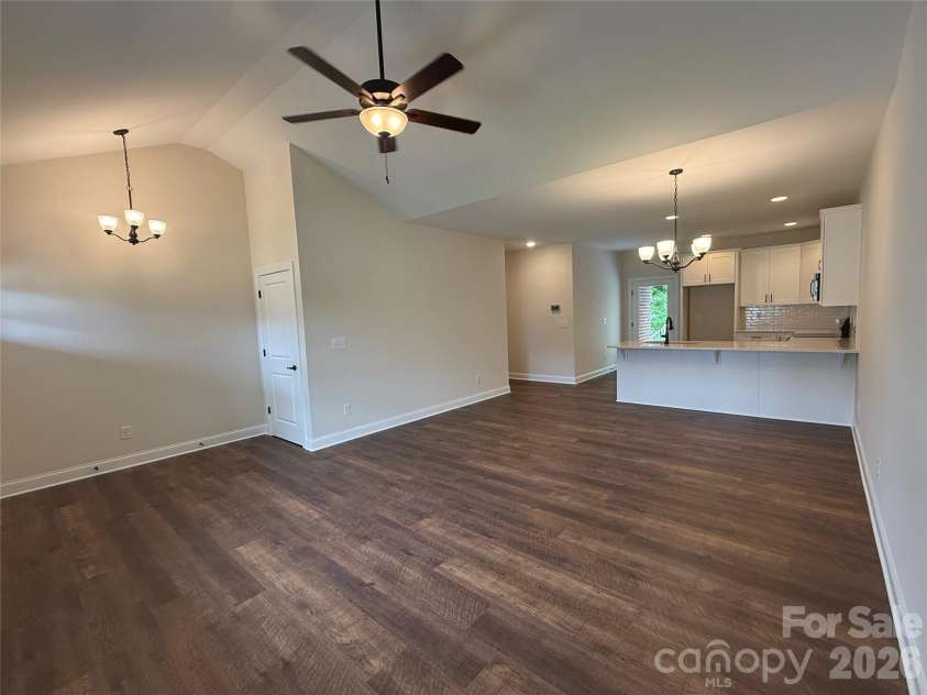 105 Abbington Lane, Shelby, NC 28150.  MLS# CAR4380591, YatesRealty ID 34185. Neutral paint and wide open space!