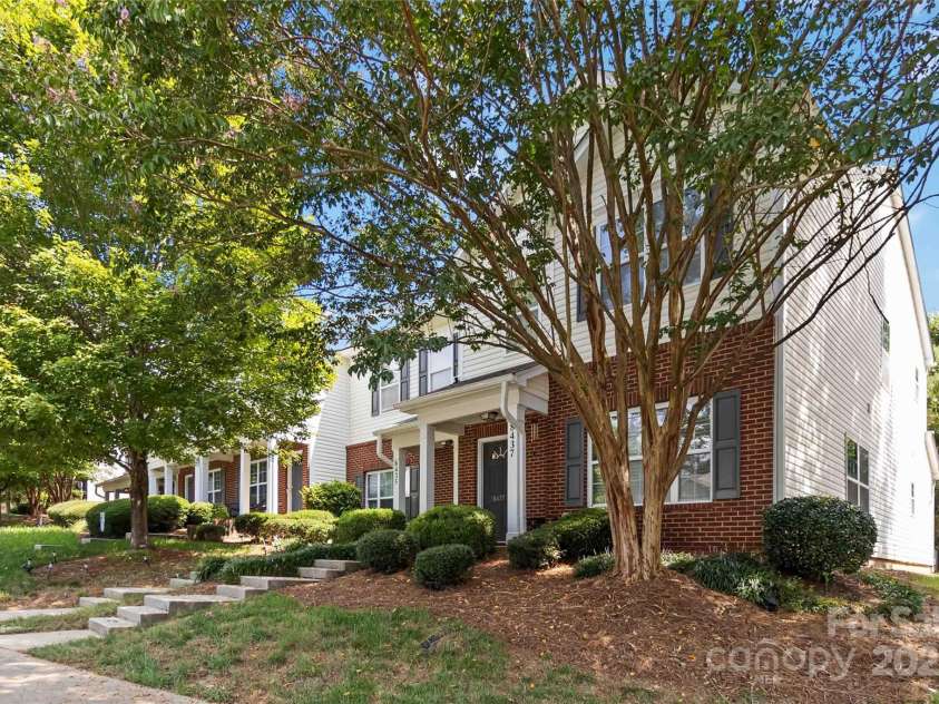 8437 Big Creek Court, Matthews, NC 28105.  MLS# CAR4287368, YatesRealty ID 34185. 