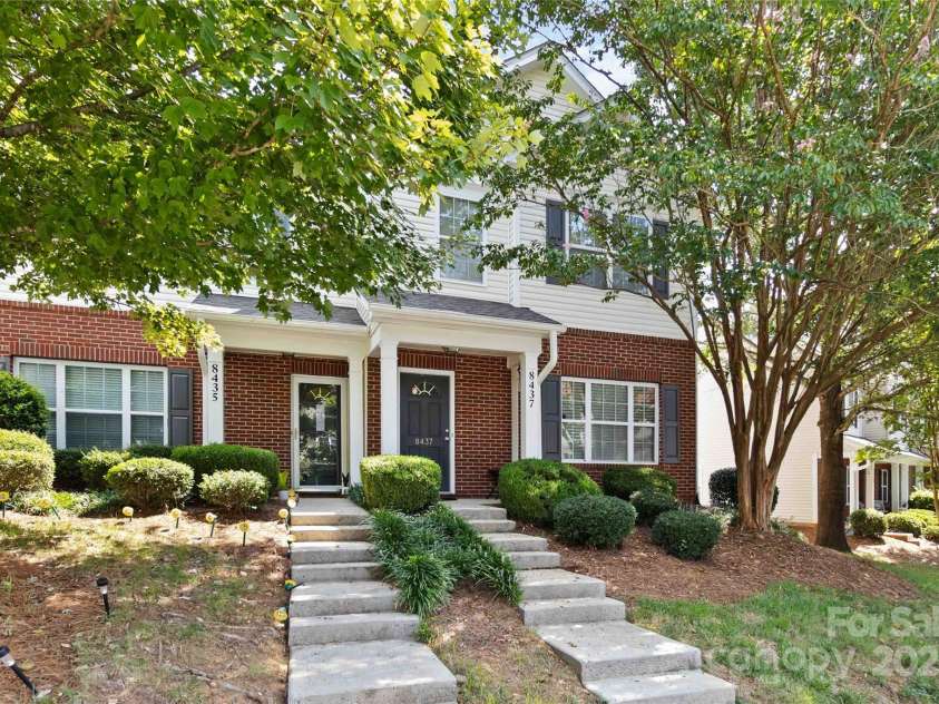 8437 Big Creek Court, Matthews, NC 28105.  MLS# CAR4287368, YatesRealty ID 34185. 