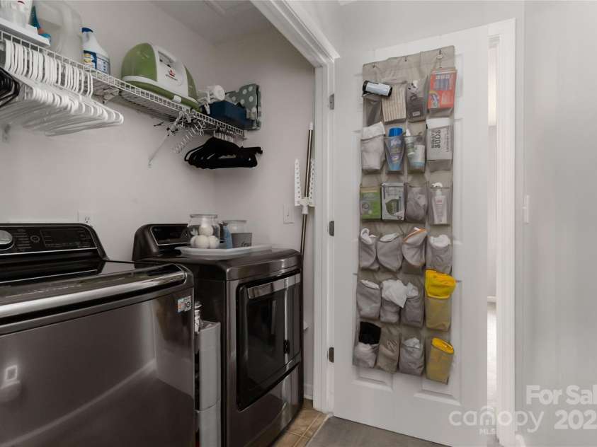 8437 Big Creek Court, Matthews, NC 28105.  MLS# CAR4287368, YatesRealty ID 34185. 