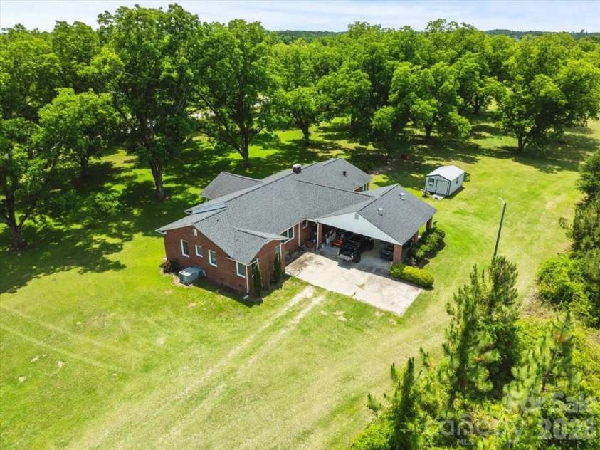 464 Lark Road, Cheraw, SC 29520.  MLS# CAR4397631, YatesRealty ID 34187. 