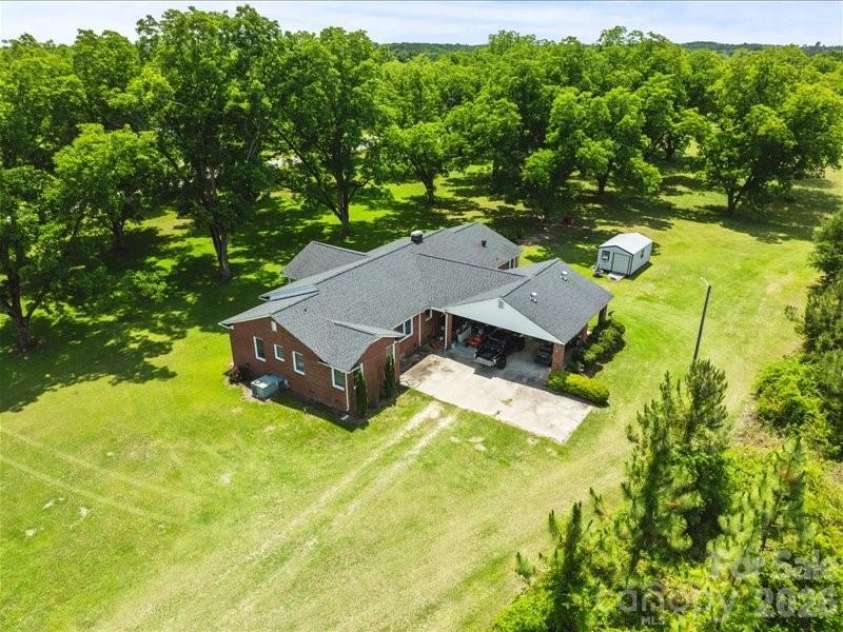 464 Lark Road, Cheraw, SC 29520.  MLS# CAR4397631, YatesRealty ID 34187. 