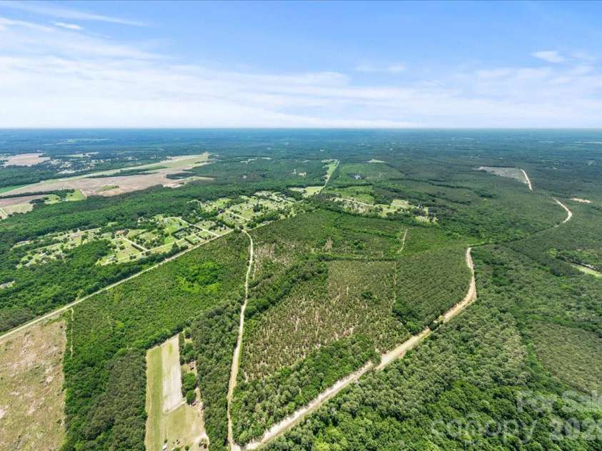 464 Lark Road, Cheraw, SC 29520.  MLS# CAR4397631, YatesRealty ID 34187. 