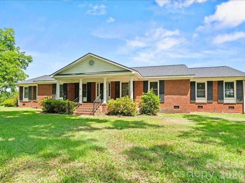 464 Lark Road, Cheraw, SC 29520.  MLS# CAR4397631, YatesRealty ID 34187. 