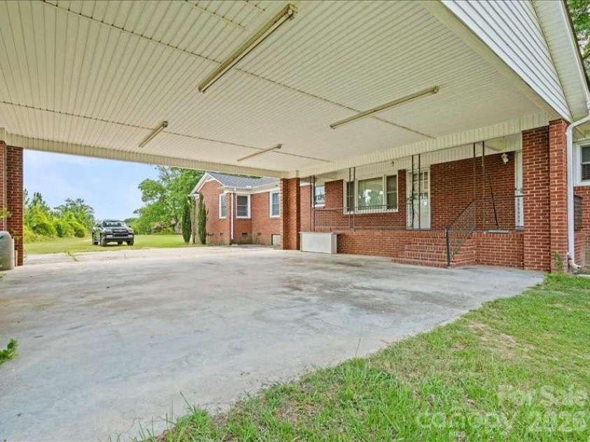 464 Lark Road, Cheraw, SC 29520.  MLS# CAR4397631, YatesRealty ID 34187. 