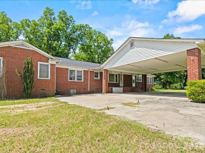 464 Lark Road, Cheraw, SC 29520.  MLS# CAR4397631, YatesRealty ID 34187. 