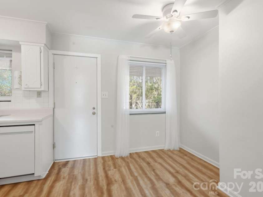 3010 Crosby Road, Charlotte, NC 28211.  MLS# CAR4366176, YatesRealty ID 34188. 