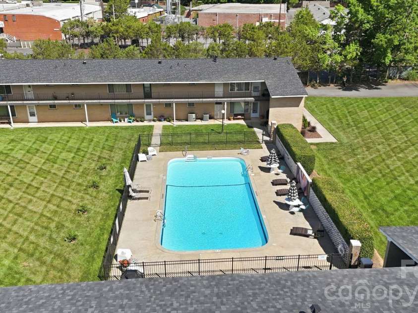 3010 Crosby Road, Charlotte, NC 28211.  MLS# CAR4366176, YatesRealty ID 34188. 