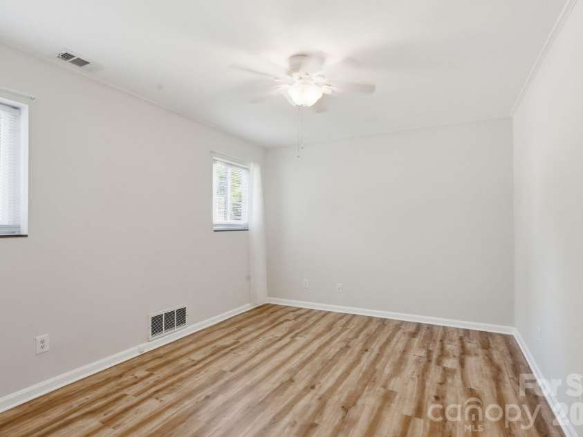 3010 Crosby Road, Charlotte, NC 28211.  MLS# CAR4366176, YatesRealty ID 34188. Bedroom