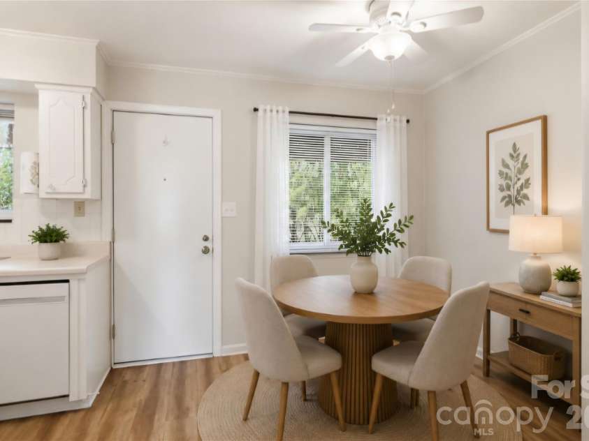 3010 Crosby Road, Charlotte, NC 28211.  MLS# CAR4366176, YatesRealty ID 34188. Dining area virtually staged.