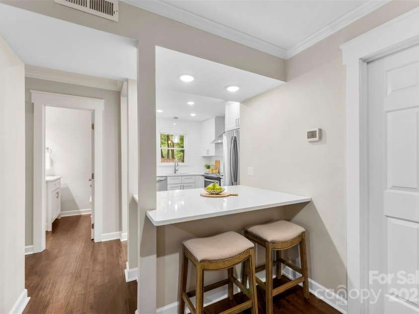 3516 Colony Crossing Drive, Charlotte, NC 28226.  MLS# CAR4288473, YatesRealty ID 34188. 