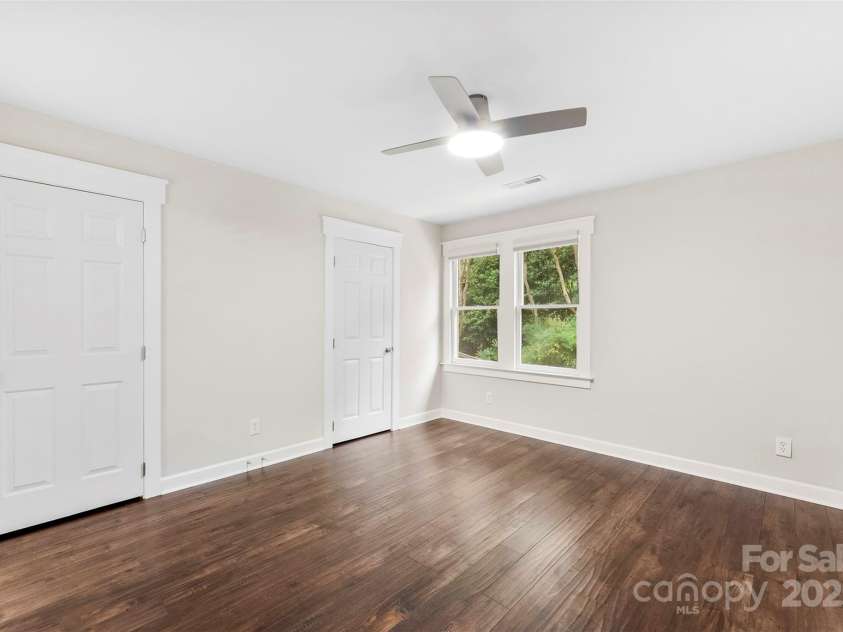 3516 Colony Crossing Drive, Charlotte, NC 28226.  MLS# CAR4288473, YatesRealty ID 34188. 