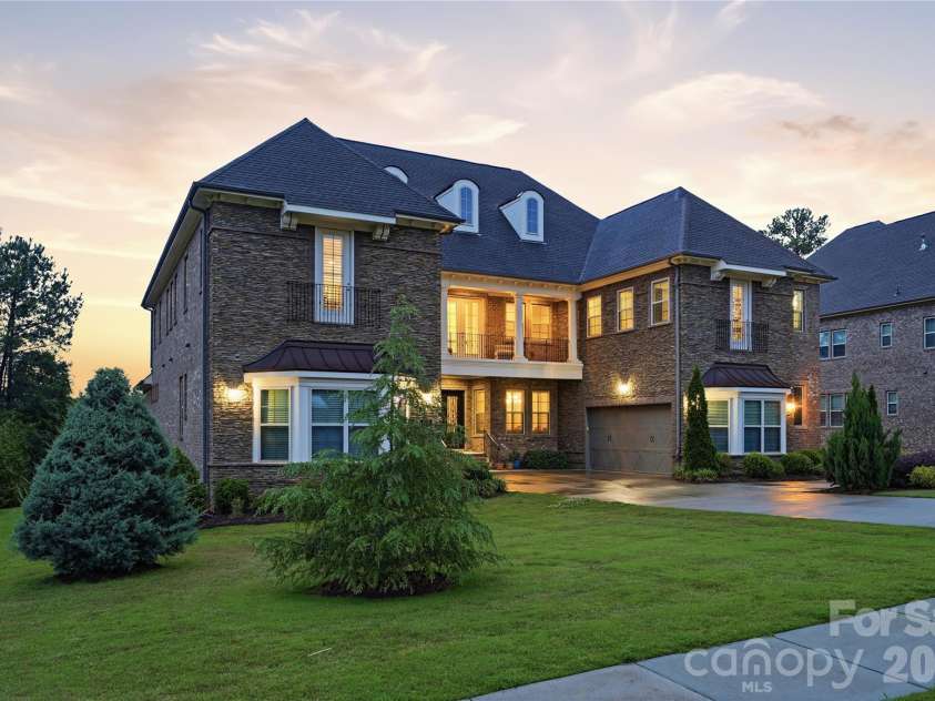 1016 Ladera Drive, Waxhaw, NC 28173.  MLS# CAR4398888, YatesRealty ID 34189. 