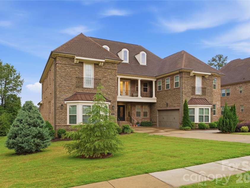 1016 Ladera Drive, Waxhaw, NC 28173.  MLS# CAR4398888, YatesRealty ID 34189. 