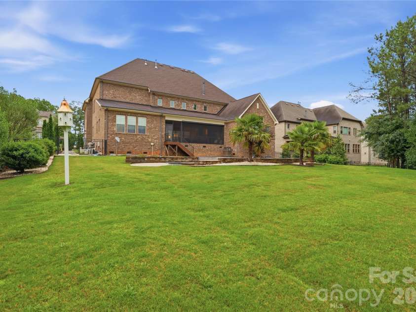 1016 Ladera Drive, Waxhaw, NC 28173.  MLS# CAR4398888, YatesRealty ID 34189. 