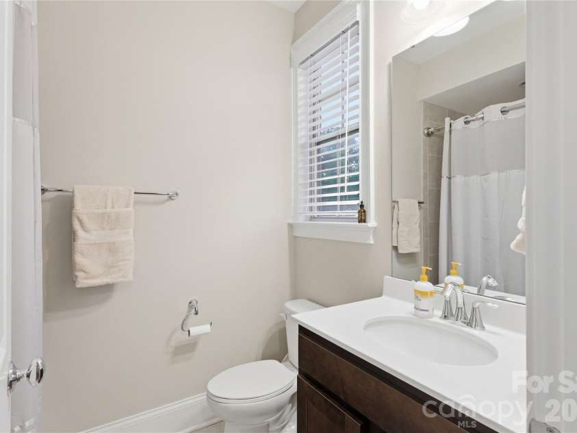 1016 Ladera Drive, Waxhaw, NC 28173.  MLS# CAR4398888, YatesRealty ID 34189. 