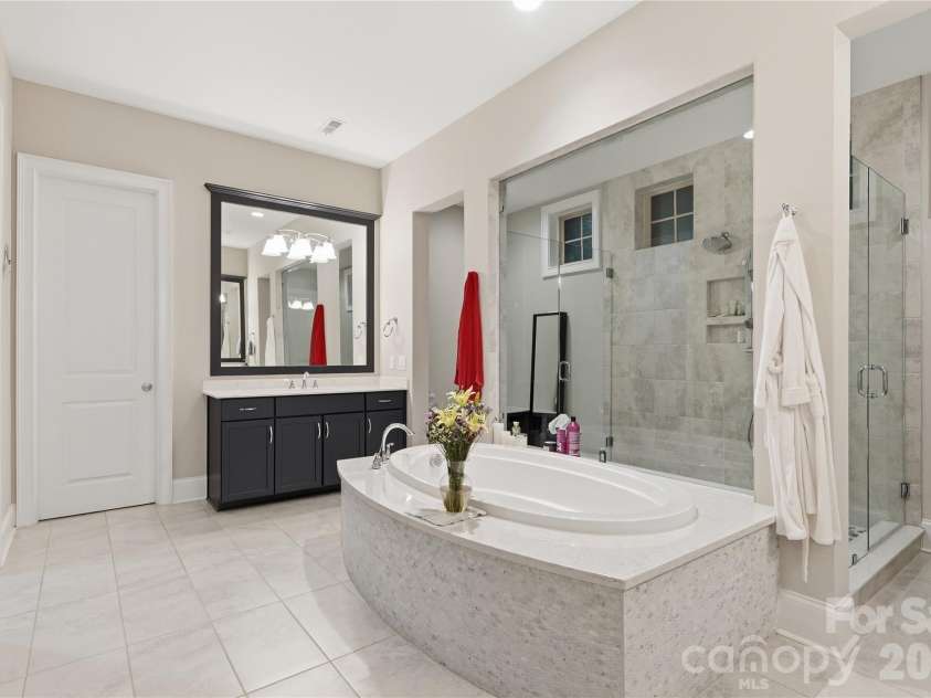 1016 Ladera Drive, Waxhaw, NC 28173.  MLS# CAR4398888, YatesRealty ID 34189. 
