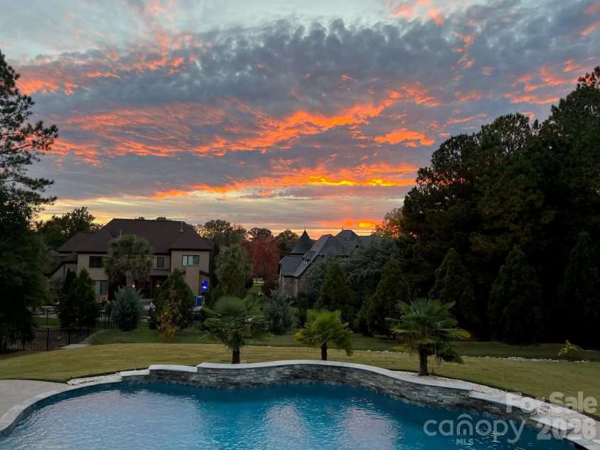 1016 Ladera Drive, Waxhaw, NC 28173.  MLS# CAR4398888, YatesRealty ID 34189. 