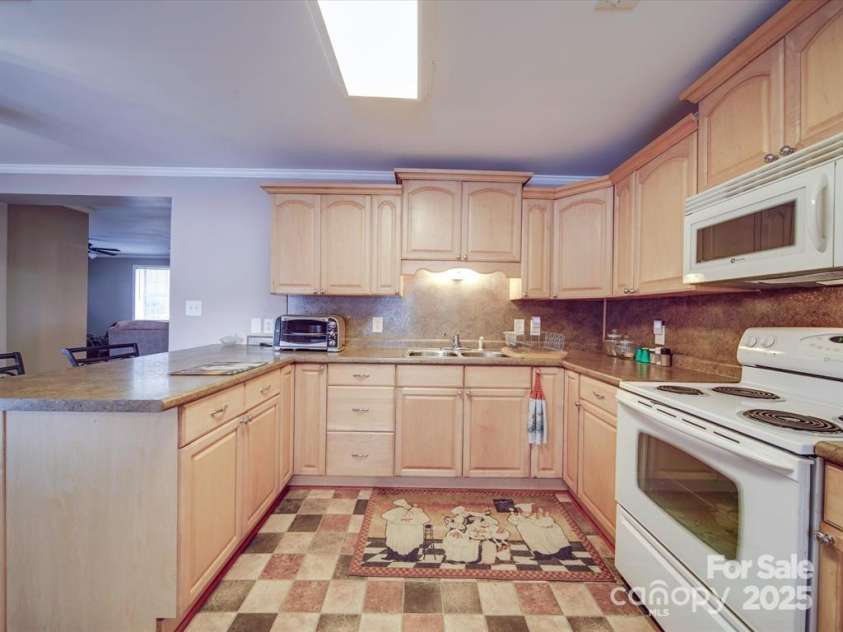 2460 Cottage Lane, Liberty Hill, SC 29074.  MLS# CAR4300988, YatesRealty ID 3419. 