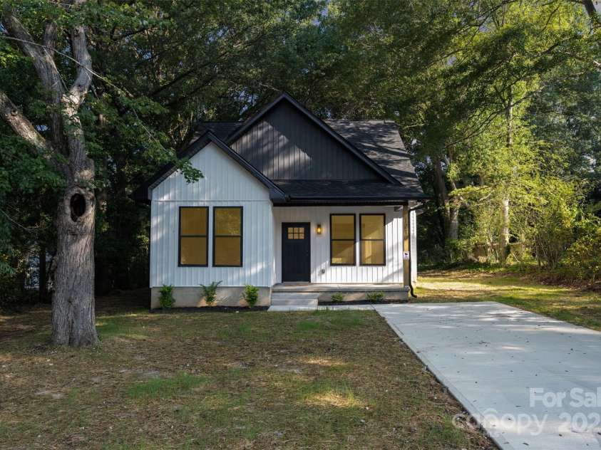1210 Mauney Avenue, Gastonia, NC 28052.  MLS# CAR4293862, YatesRealty ID 34190. 