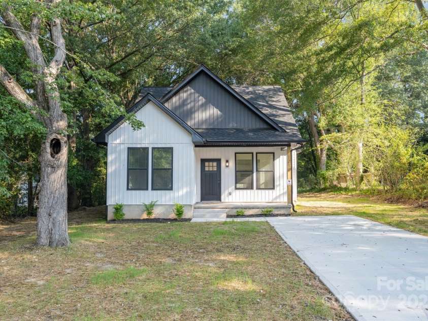 1210 Mauney Avenue, Gastonia, NC 28052.  MLS# CAR4293862, YatesRealty ID 34190. 