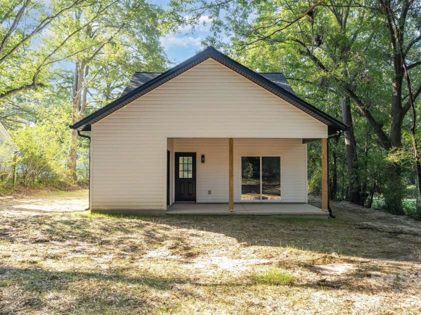 1210 Mauney Avenue, Gastonia, NC 28052.  MLS# CAR4293862, YatesRealty ID 34190. 