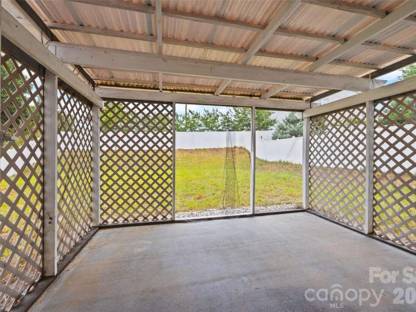 2608 Overlook Ridge Street, Pineville, NC 28134.  MLS# CAR4397189, YatesRealty ID 34190. Covered Back Patio