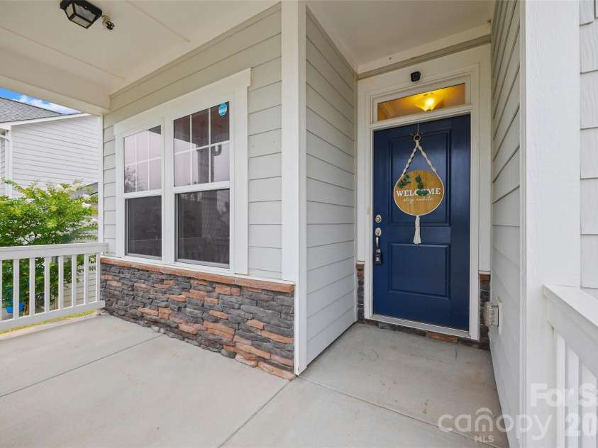 2608 Overlook Ridge Street, Pineville, NC 28134.  MLS# CAR4397189, YatesRealty ID 34190. Front Porch