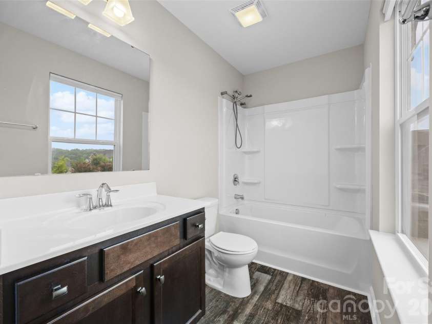 2608 Overlook Ridge Street, Pineville, NC 28134.  MLS# CAR4397189, YatesRealty ID 34190. Full Bathroom