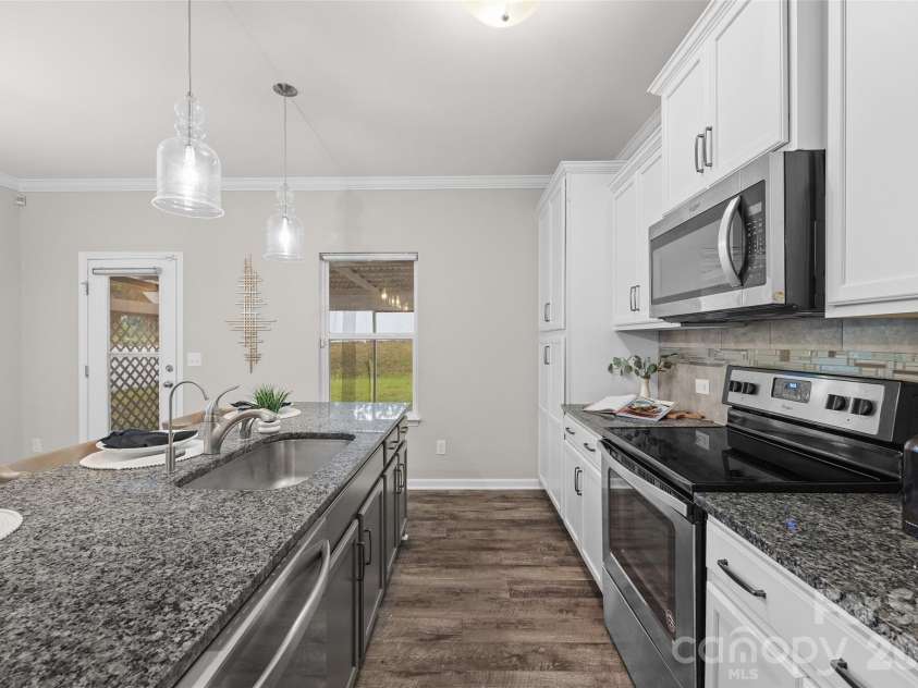 2608 Overlook Ridge Street, Pineville, NC 28134.  MLS# CAR4397189, YatesRealty ID 34190. Kitchen