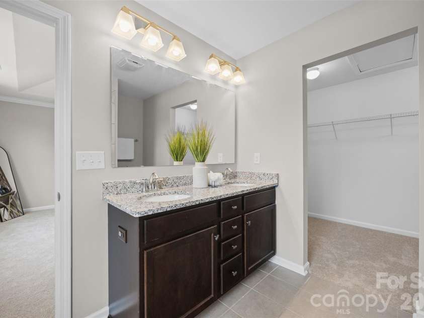 2608 Overlook Ridge Street, Pineville, NC 28134.  MLS# CAR4397189, YatesRealty ID 34190. Primary Bathroom