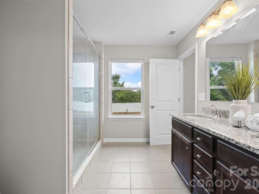 2608 Overlook Ridge Street, Pineville, NC 28134.  MLS# CAR4397189, YatesRealty ID 34190. Primary Bathroom