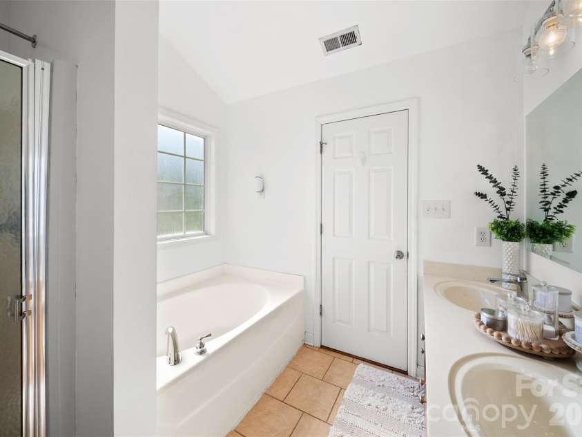 2613 Parkwest Drive, Albemarle, NC 28001.  MLS# CAR4395657, YatesRealty ID 34191. 