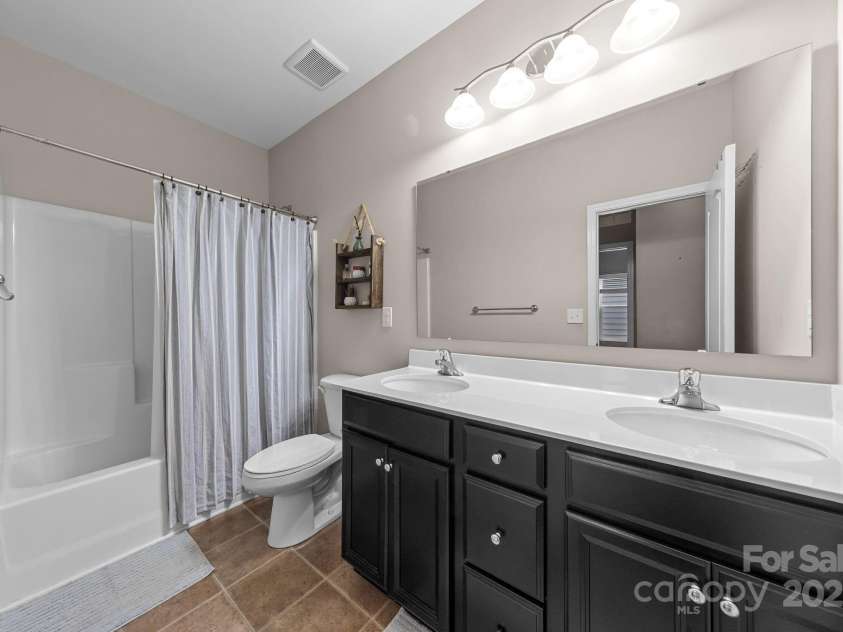 6002 Eleanor Rigby Road, Charlotte, NC 28278.  MLS# CAR4291420, YatesRealty ID 34191. 