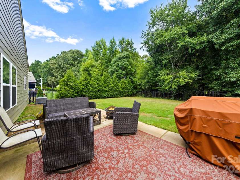 6002 Eleanor Rigby Road, Charlotte, NC 28278.  MLS# CAR4291420, YatesRealty ID 34191. 