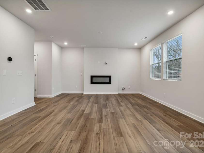 269 Bezelle Avenue, York, SC 29745.  MLS# CAR4243568, YatesRealty ID 34192. Great Room