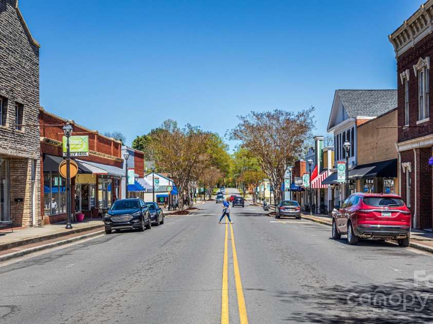 269 Bezelle Avenue, York, SC 29745.  MLS# CAR4243568, YatesRealty ID 34192. Main St. York