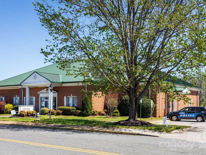 269 Bezelle Avenue, York, SC 29745.  MLS# CAR4243568, YatesRealty ID 34192. Police Dept.