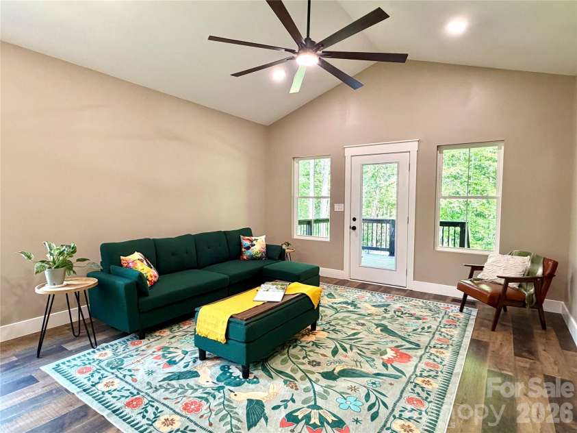 128 Arrowood Lane, Harmony, NC 28634.  MLS# CAR4385564, YatesRealty ID 34193. Great room