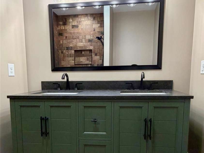 128 Arrowood Lane, Harmony, NC 28634.  MLS# CAR4385564, YatesRealty ID 34193. Primary bath