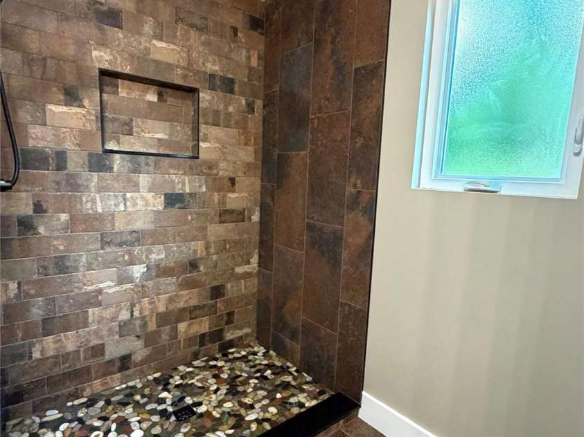 128 Arrowood Lane, Harmony, NC 28634.  MLS# CAR4385564, YatesRealty ID 34193. Primary bath