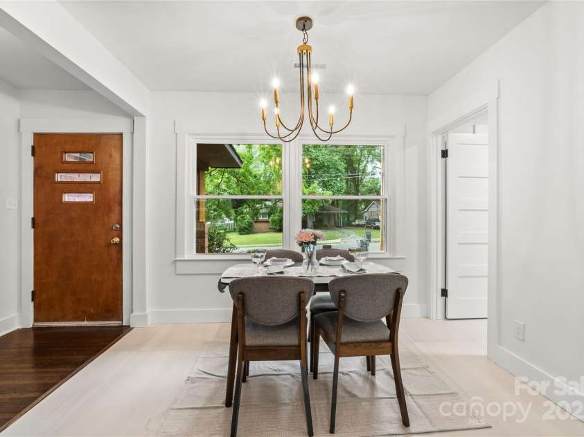 5320 Kildare Drive, Charlotte, NC 28215.  MLS# CAR4272466, YatesRealty ID 34193. 