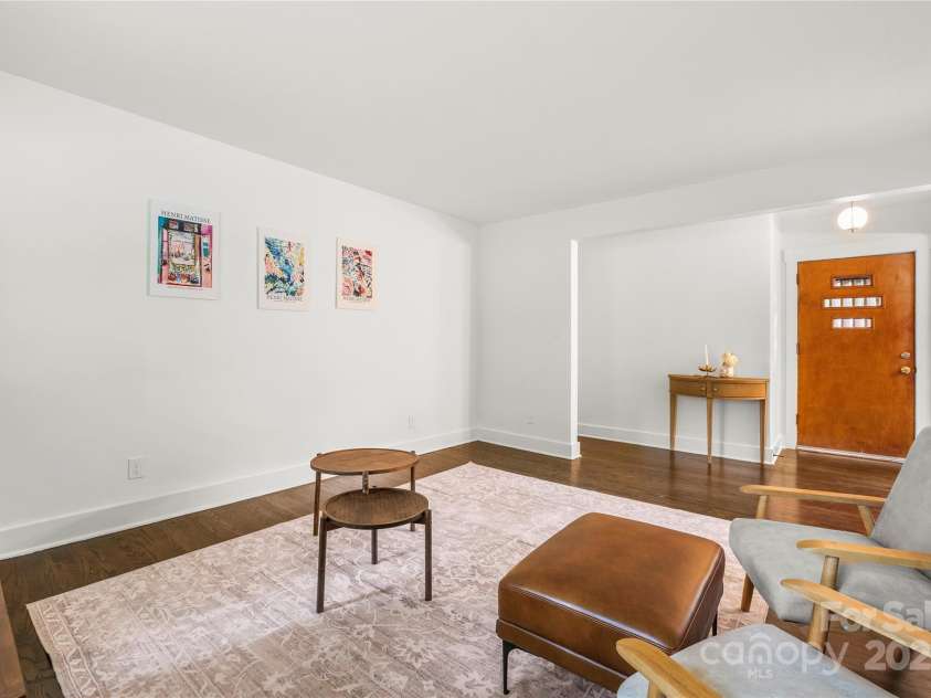 5320 Kildare Drive, Charlotte, NC 28215.  MLS# CAR4272466, YatesRealty ID 34193. 