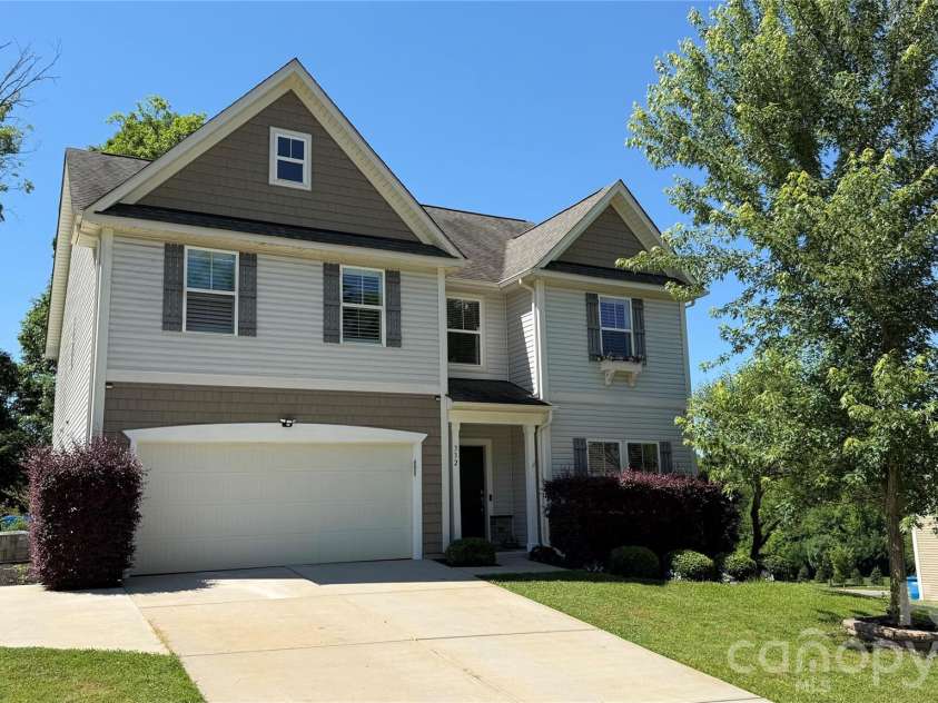 332 Wyndham Forest Circle, Midland, NC 28107.  MLS# CAR4390770, YatesRealty ID 34194. 