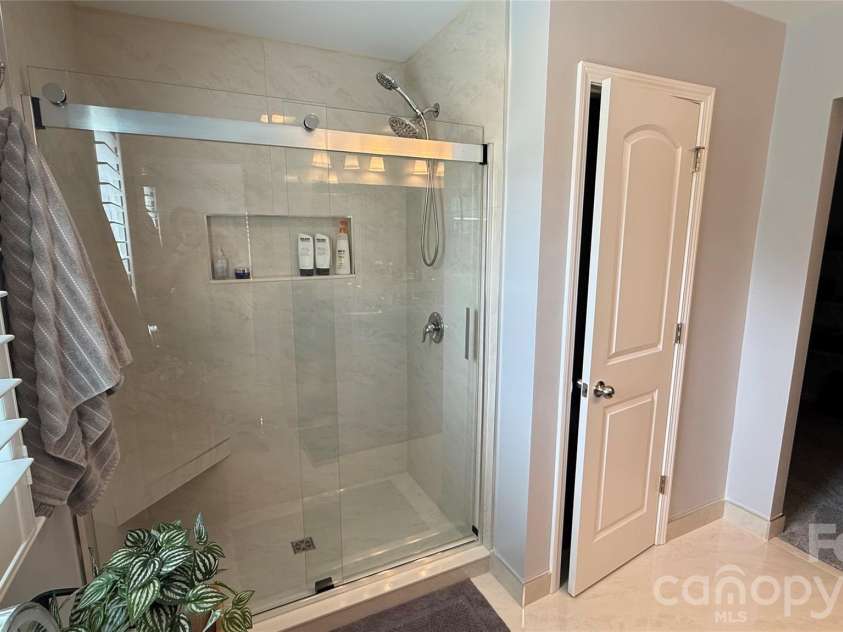 332 Wyndham Forest Circle, Midland, NC 28107.  MLS# CAR4390770, YatesRealty ID 34194. 