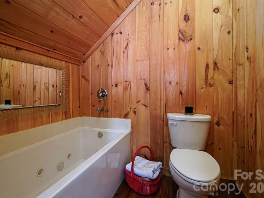 4859 Camp Creek Road, Lancaster, SC 29720.  MLS# CAR4386859, YatesRealty ID 34197. Upstairs bathroom