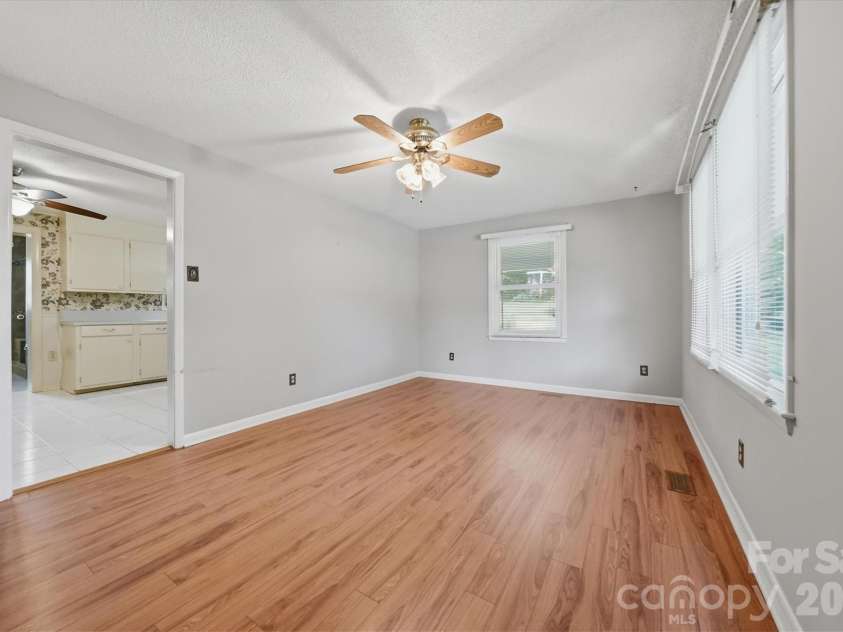 8035 Old NC 10 None, Hickory, NC 28602.  MLS# CAR4394883, YatesRealty ID 34198. 