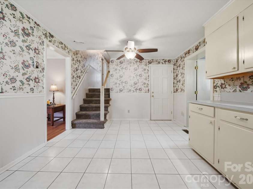 8035 Old NC 10 None, Hickory, NC 28602.  MLS# CAR4394883, YatesRealty ID 34198. 